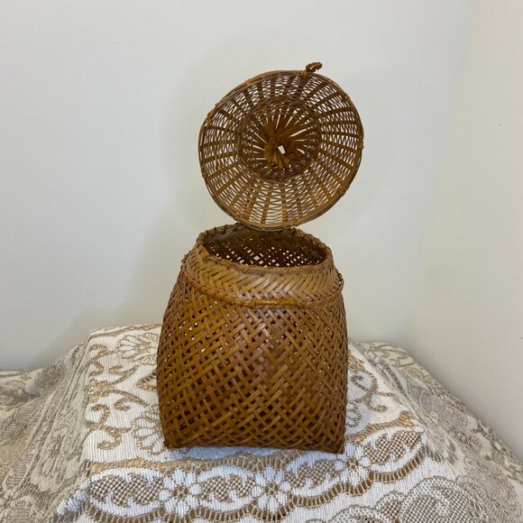 Vintage Fish Basket 2 Pieces - Picture 4 of 12